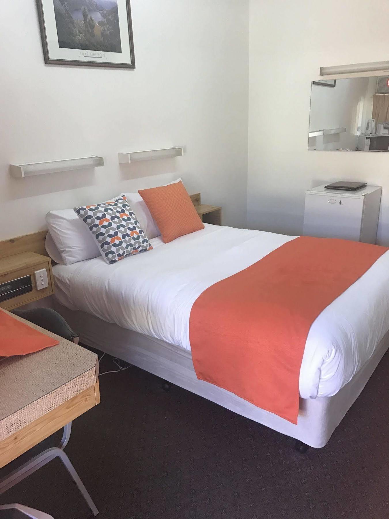 Sturt 3* Broken Hill
